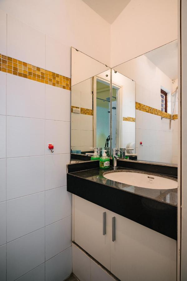 Entire French House With 4 Bedrooms In Hanoi Downtown Экстерьер фото
