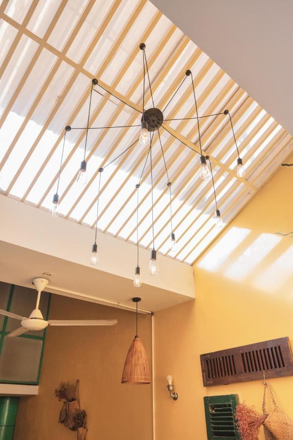 Entire French House With 4 Bedrooms In Hanoi Downtown Экстерьер фото